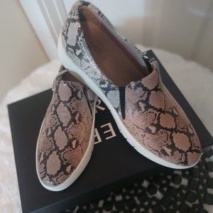 NIB Naturalizer Size 7M